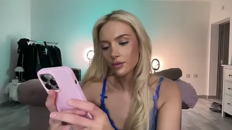 Naughtyblondex webcam model stream image