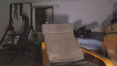 Uriel_23 webcam model stream image