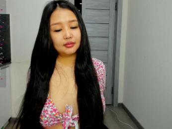 Yumikaa webcam model stream image