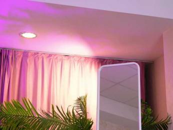 LalaRoze webcam model stream image