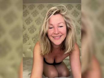 LagoonJoy webcam model stream image