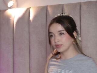 Mila Fiorela webcam flirt4free model stream image