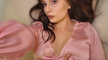 Adele webcam skyprivate model stream image