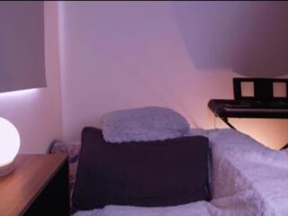Sky Writer webcam model stream image