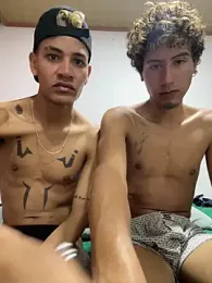 Dittoandpayton webcam model stream image