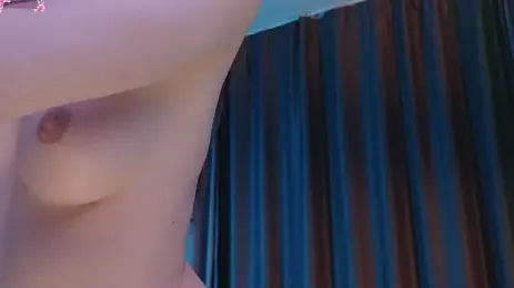 UrLittleVikky webcam stripchat model stream image