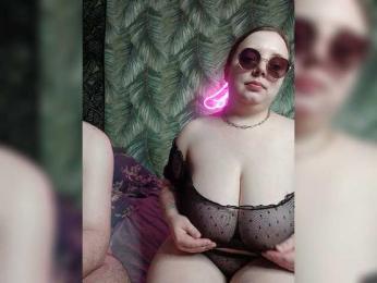 Red-rooms webcam model stream image