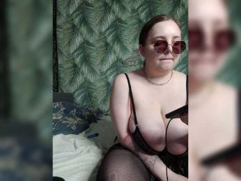 Red-rooms webcam model stream image