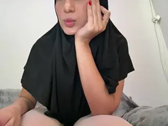 GumusGuray webcam model stream image