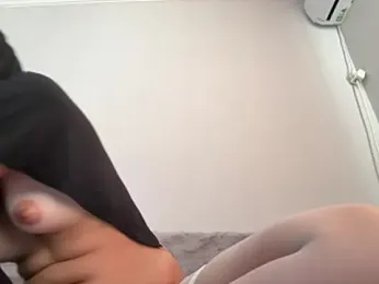 GumusGuray webcam model stream image