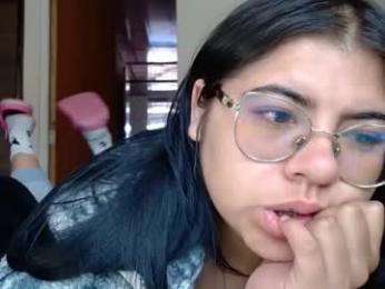 kimmy_kimmy_ webcam chaturbate model stream image