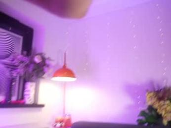 littlee33 webcam model stream image