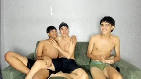 pelusos_mens webcam stripchat model stream image