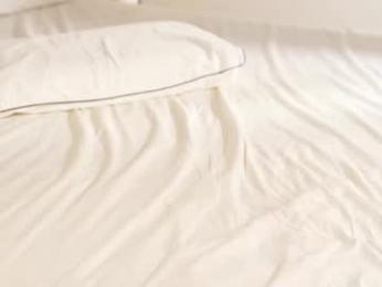 villanelle_l webcam model stream image