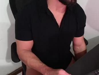 beard_top_guy webcam model stream image