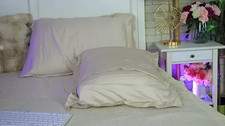 EmillyBronte webcam model stream image