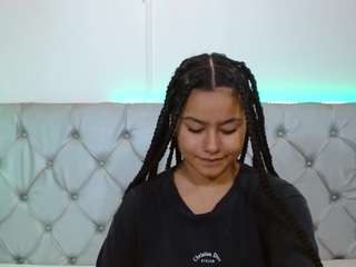 noiravale webcam camsoda model stream image