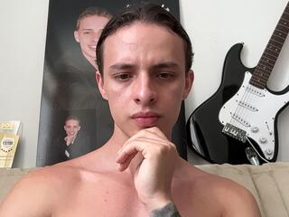 Walker Brown webcam model stream image
