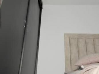 iamjulian_ webcam model stream image