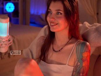 HoneyCherry webcam model stream image