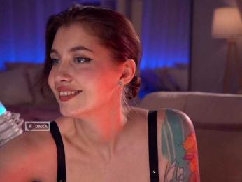 HoneyCherry webcam bongacams model stream image
