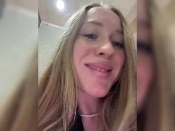 LiiBaby webcam model stream image