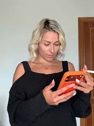 petrouchkaaa_ webcam model stream image