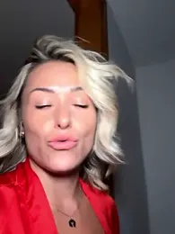 petrouchkaaa_ webcam model stream image