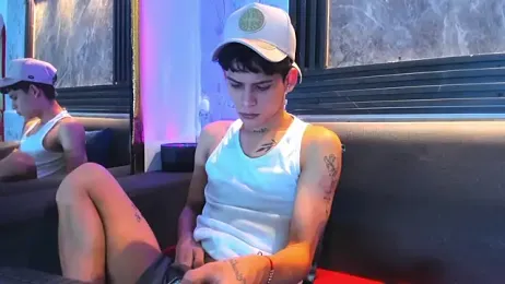 Brianhot0F webcam model stream image