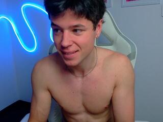 Vadim Khalil webcam model stream image