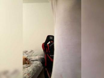 Amelia575-1 webcam model stream image