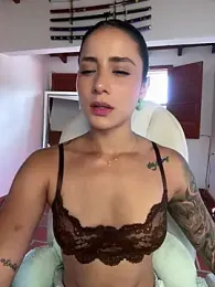 Ale_Lewis webcam model stream image