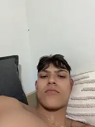 DilanMiller_ webcam model stream image