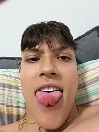 DilanMiller_ webcam model stream image
