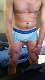yoloyo93 webcam cam4 model stream image