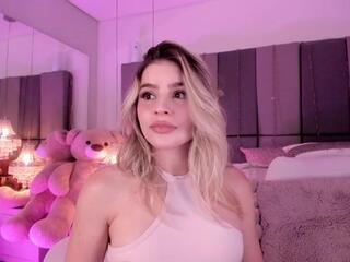 Mia Klein webcam model stream image