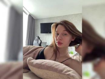 _Polly_ webcam model stream image