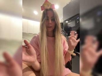 blondalina webcam bongacams model stream image