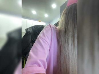 blondalina webcam bongacams model stream image