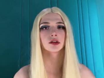 dollfacedeluxe webcam chaturbate model stream image