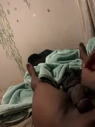 bmw65443 webcam model stream image