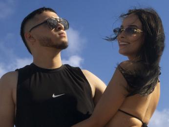 SharonAndTaylo webcam model stream image