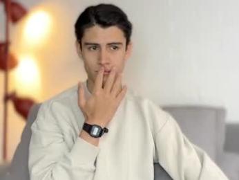hey_cesard webcam chaturbate model stream image