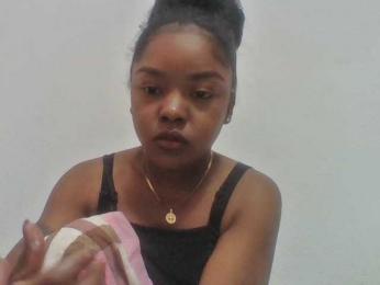 Elysa7 webcam model stream image