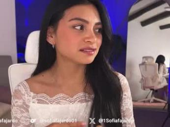 sweet_littleee webcam chaturbate model stream image