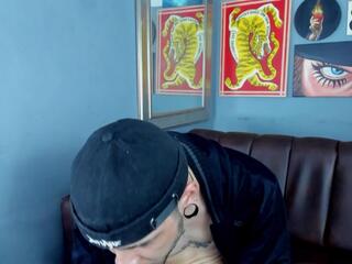 Miiguel Arango webcam flirt4free model stream image