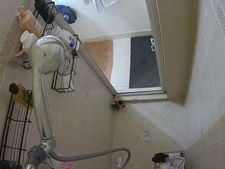 voyeurcam-baileybase-shower webcam model stream image