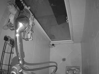 voyeurcam-baileybase-shower webcam model stream image