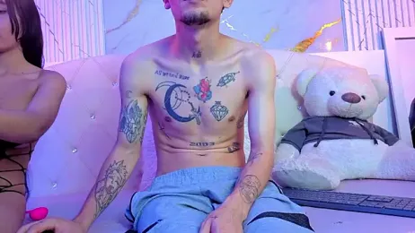 CharlotteandTaylorr webcam model stream image