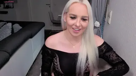 MIA-XXX webcam stripchat model stream image
